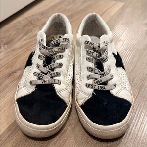 Vintage Havana White & Black Star Low-Top Sneakers